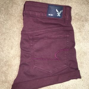 American Eagle maroon shorts